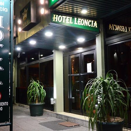 Hotel Leoncia Колония-дель-Сакраменто Экстерьер фото