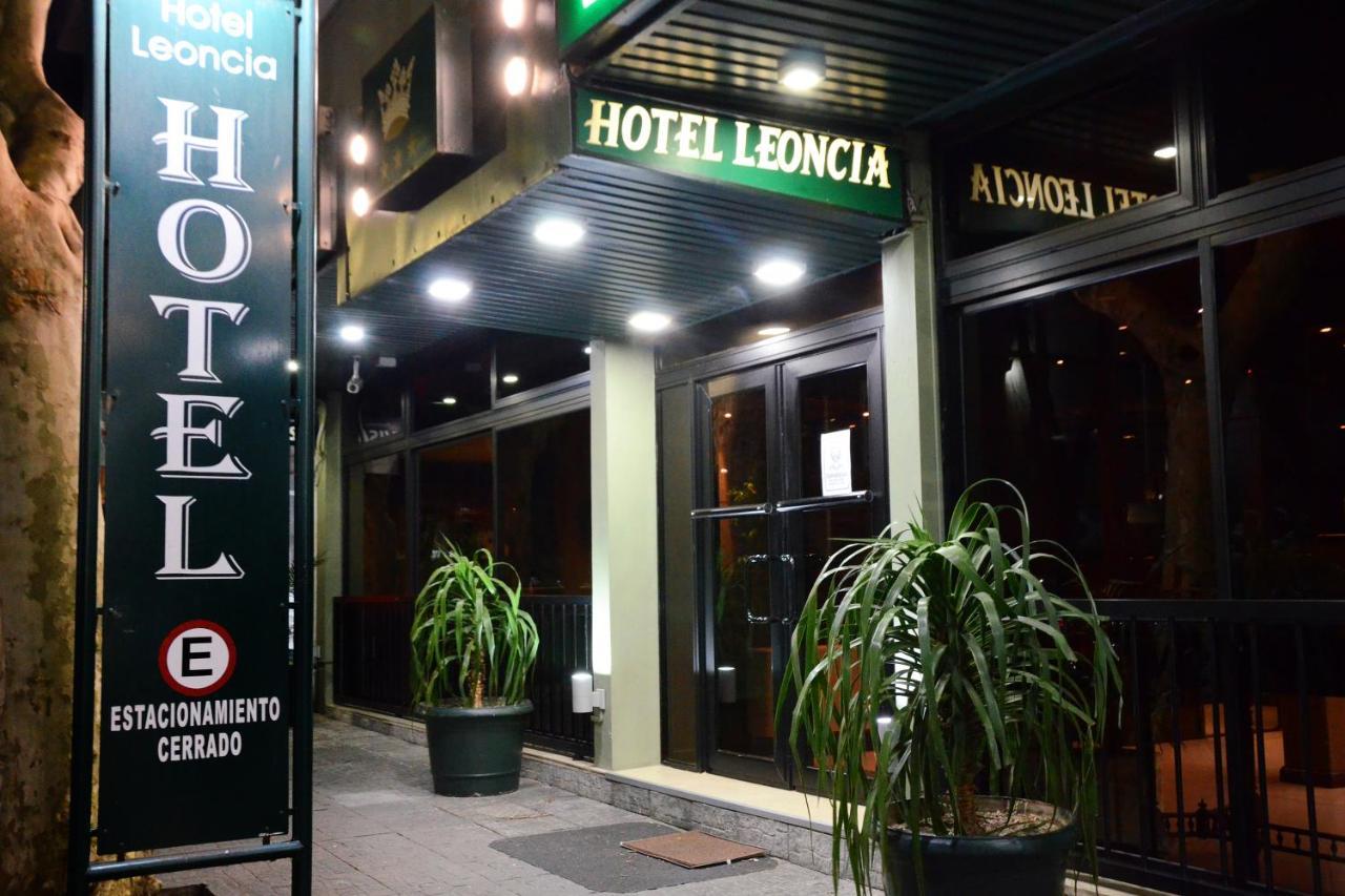 Hotel Leoncia Колония-дель-Сакраменто Экстерьер фото